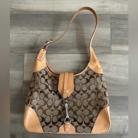 Coach Vintage Signature Logo Canvas/Leather Shoulder Hobo Handbag 👜 - Picture 2 of 12